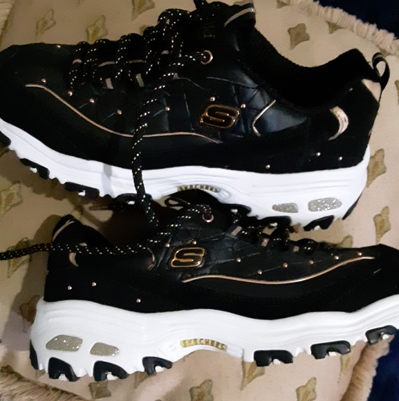Skechers Women's Black and Gold Sneakers Size 8.5 Brand New - Picture 12 of 12
